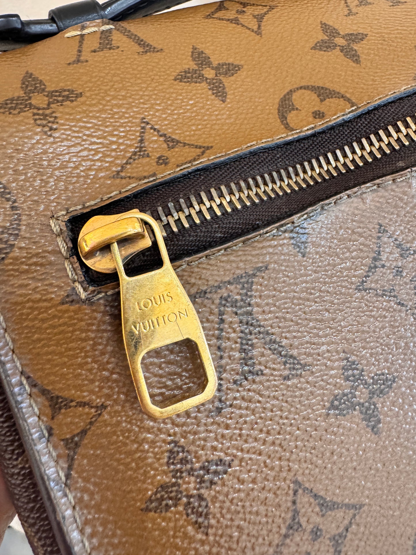 Louis Vuitton Metis Reverse