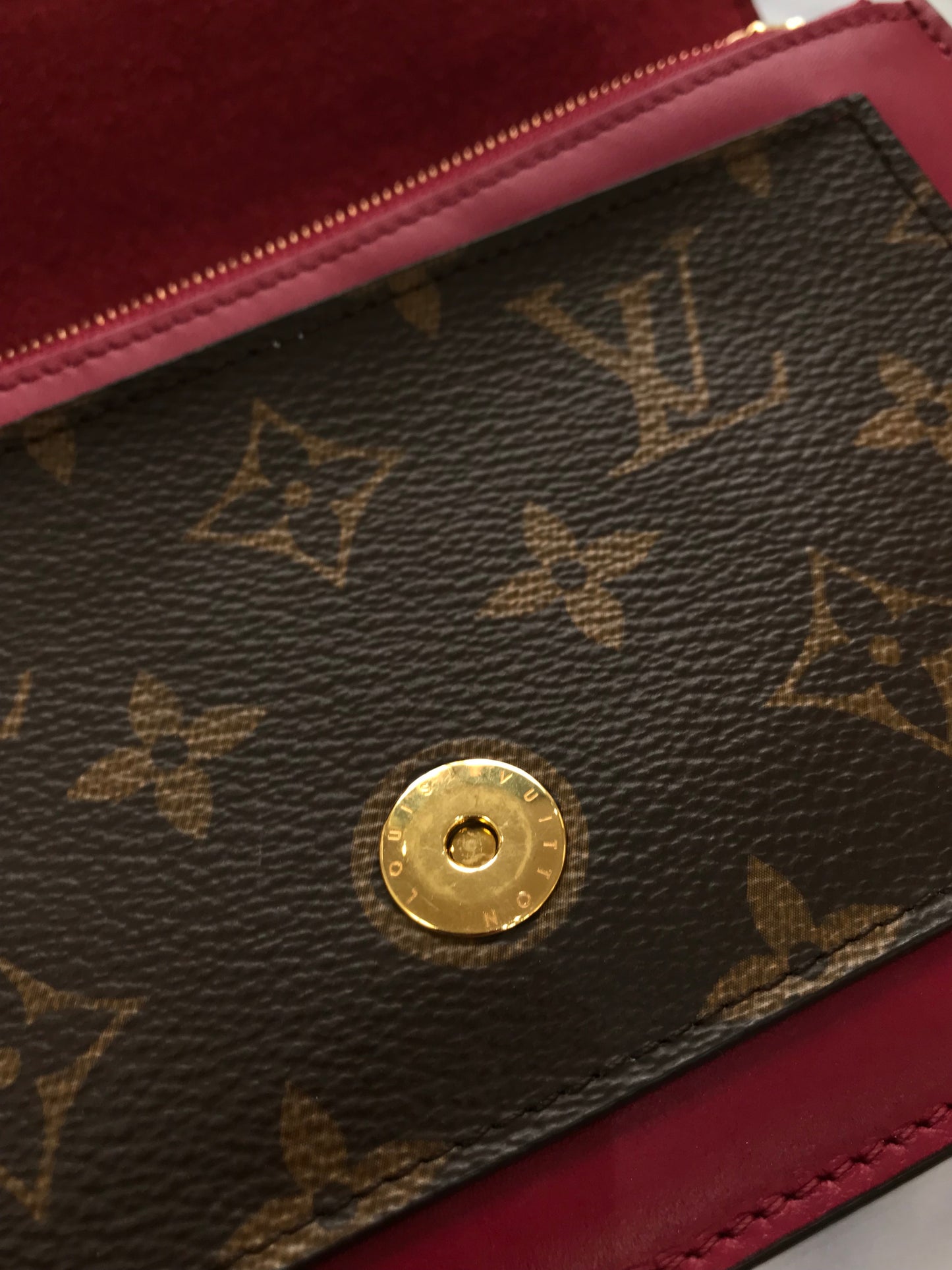 Louis Vuitton Borsa Flore chain in pelle