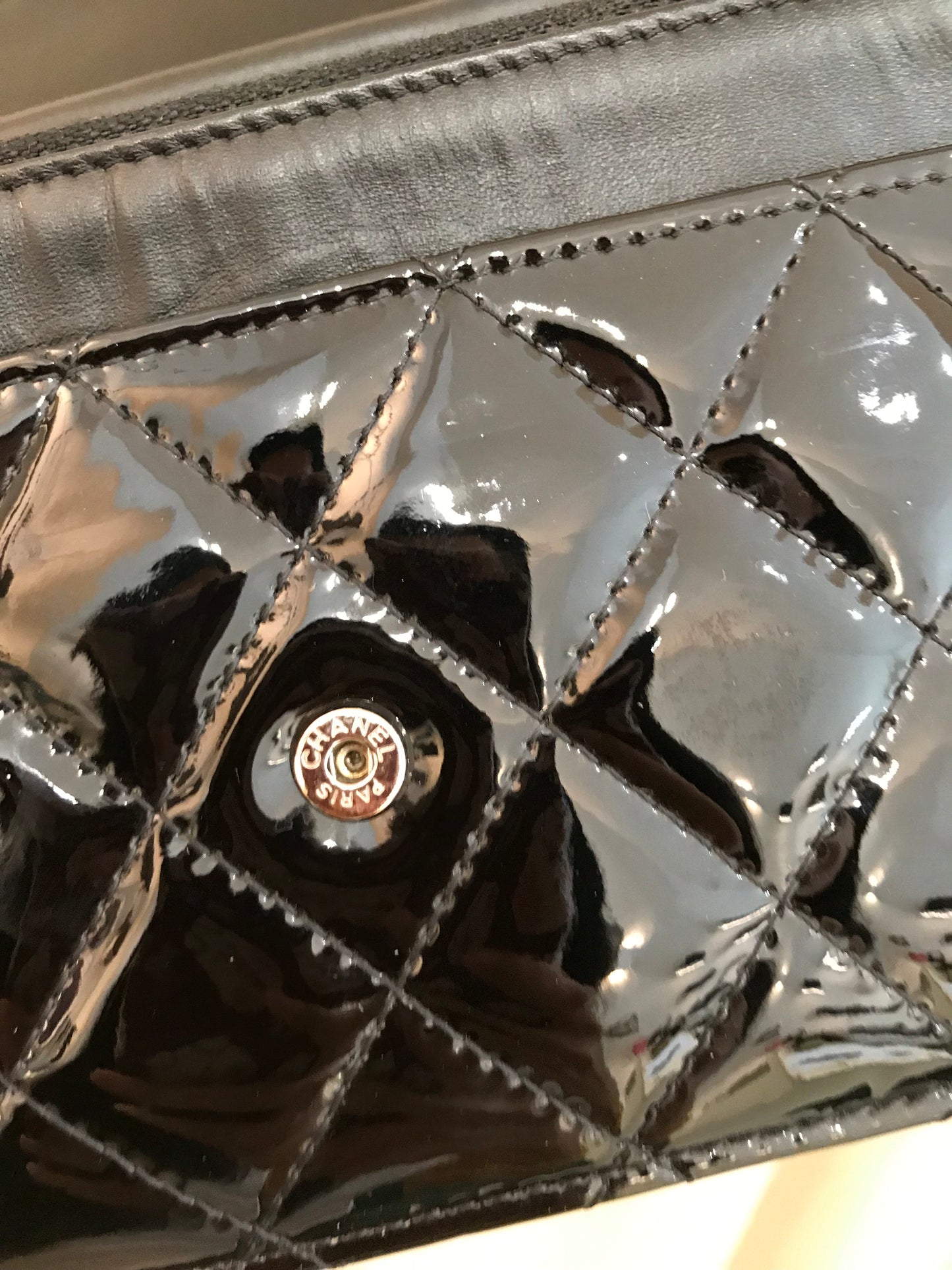 Chanel Classic Wallet On chain