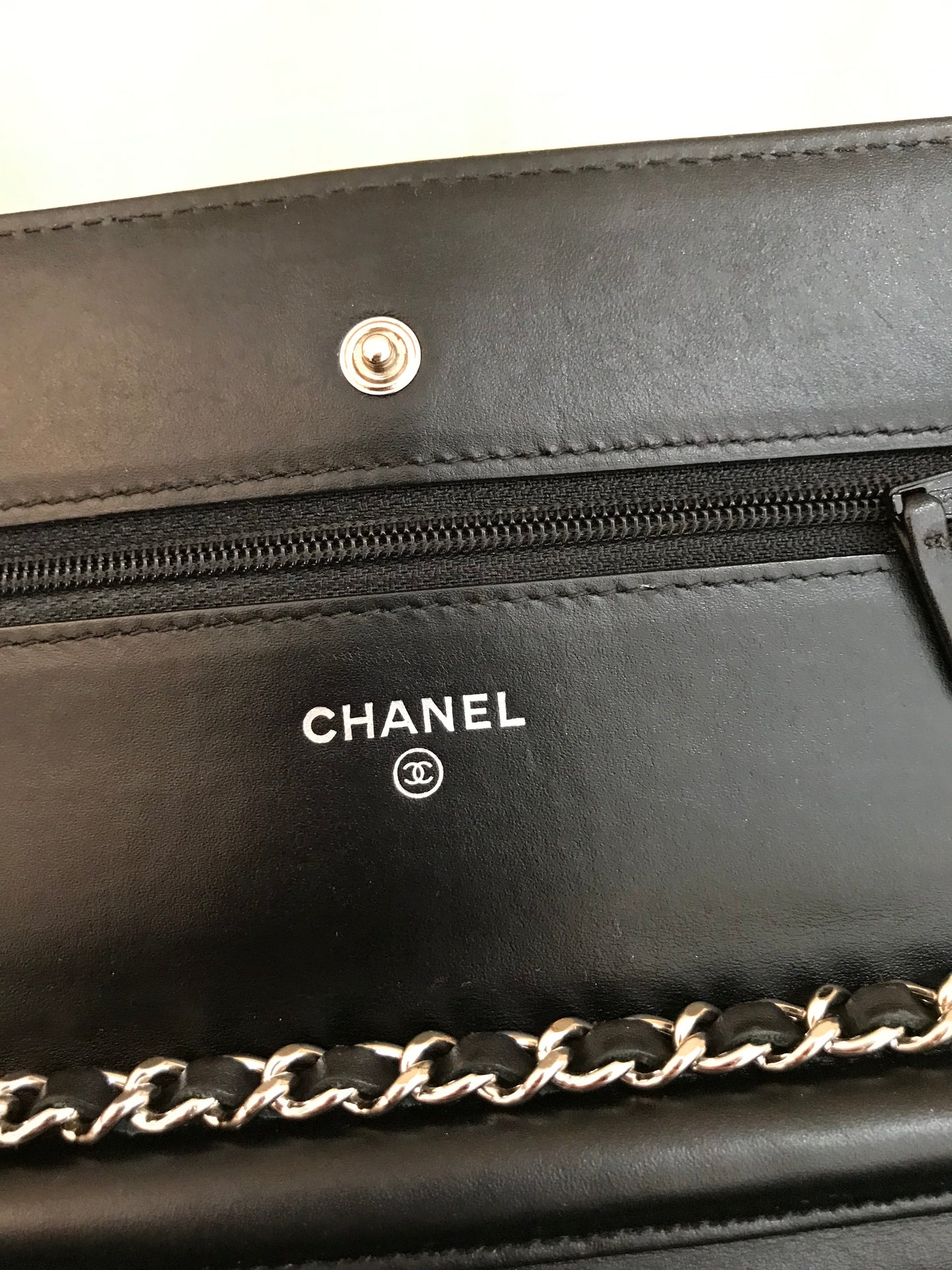 Chanel Classic Wallet On chain