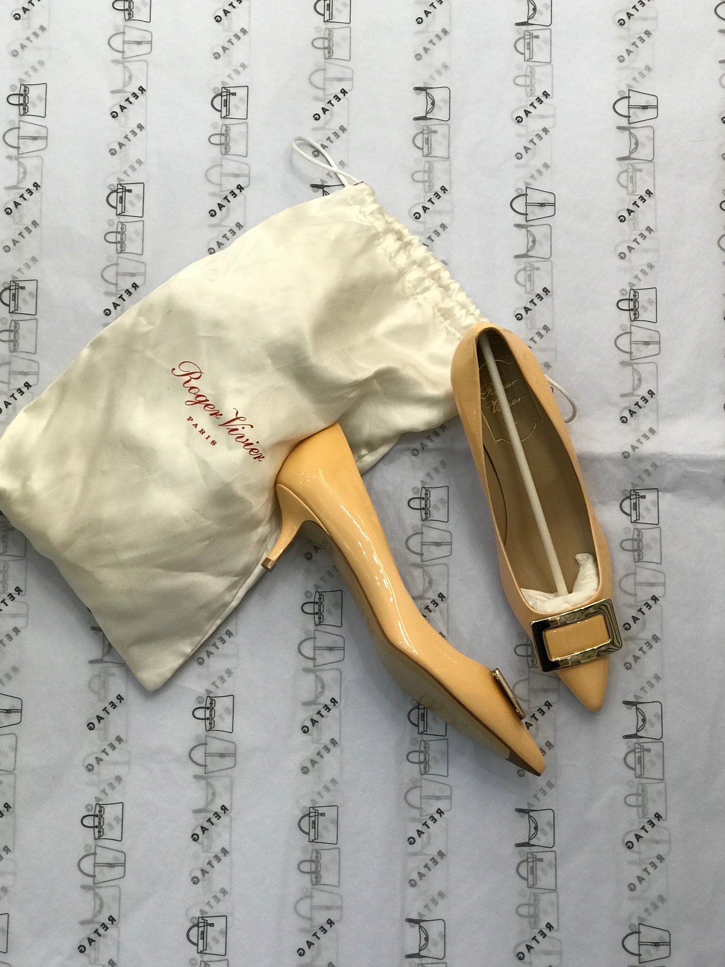 Roger Vivier Décolletés Slingback Virgule in vernice Tg 36