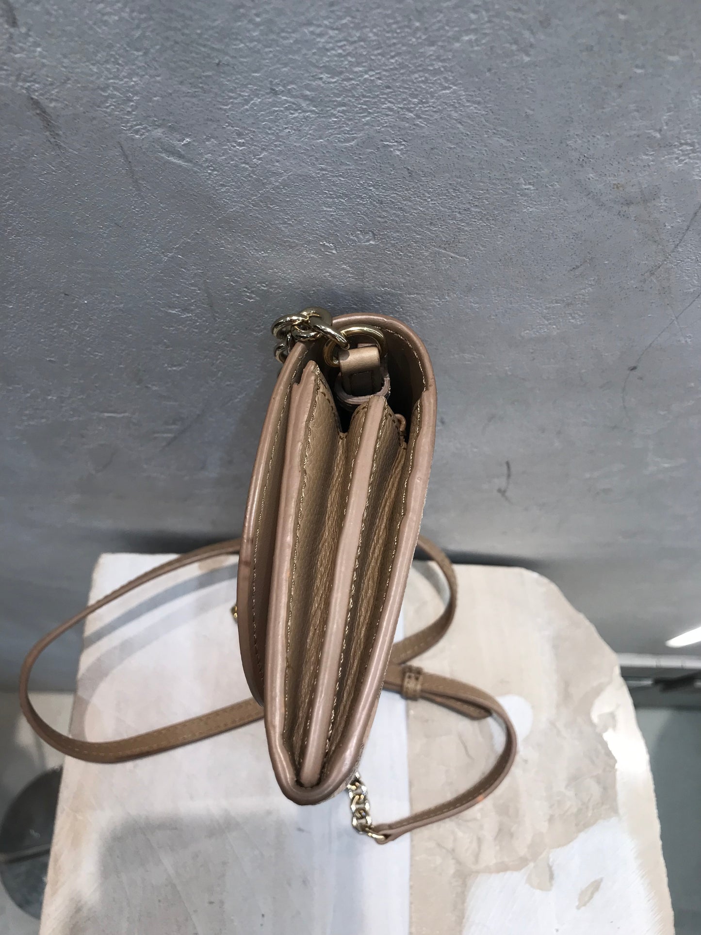 Burberry Wallet on chain