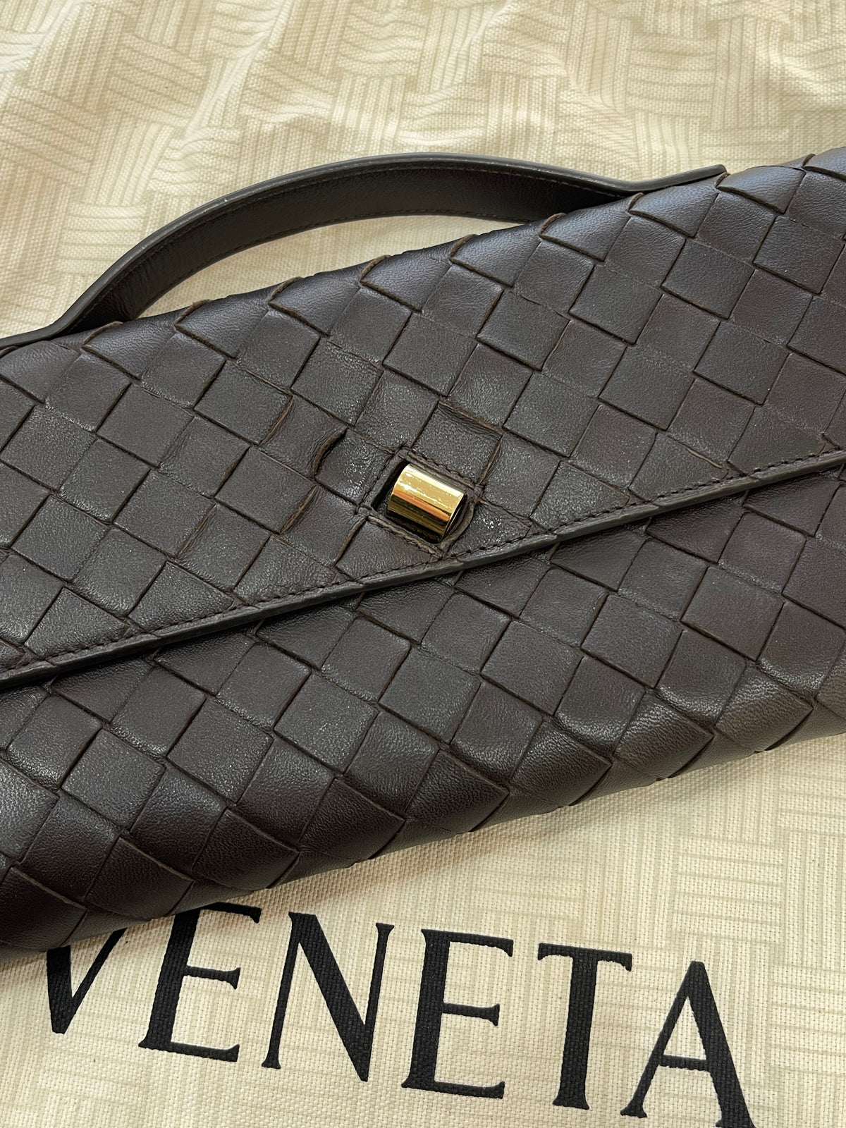 Bottega Veneta Andiamo Clutch Fondant