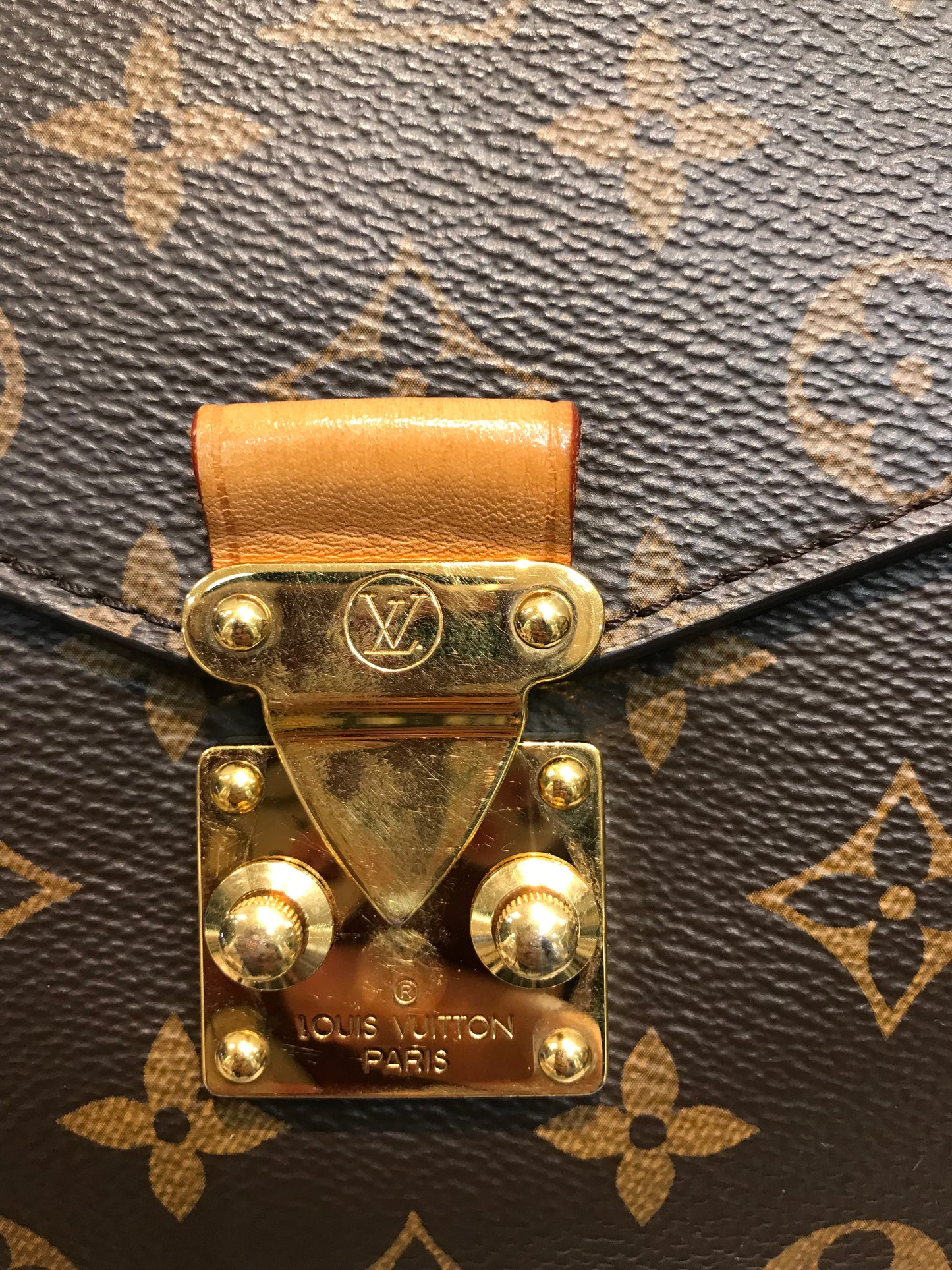 Louis Vuitton Metis