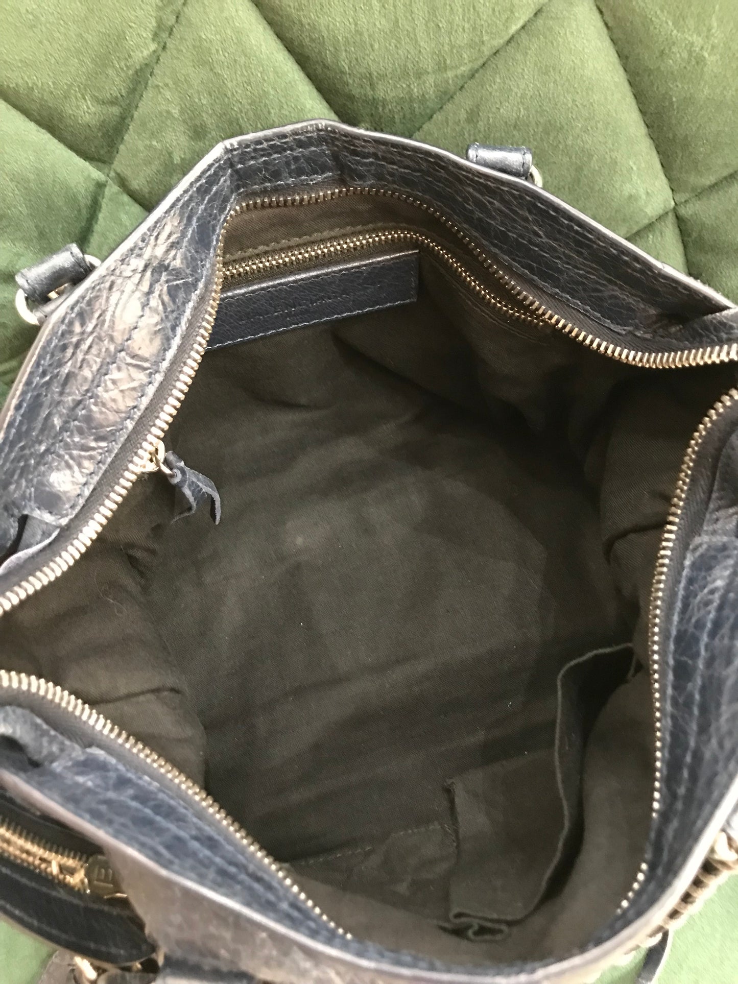 Balenciaga City Tg Media