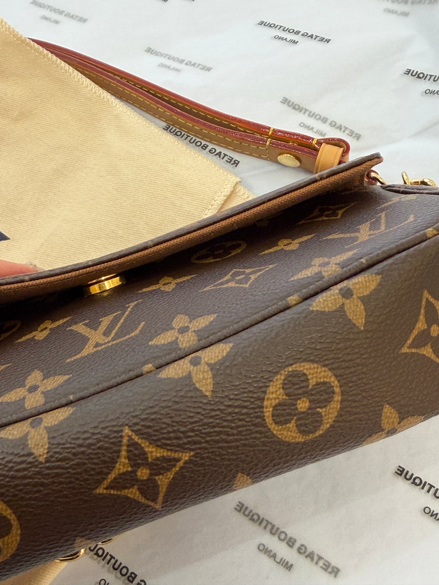 Louis Vuitton Portafoglio con catenella Ivy
