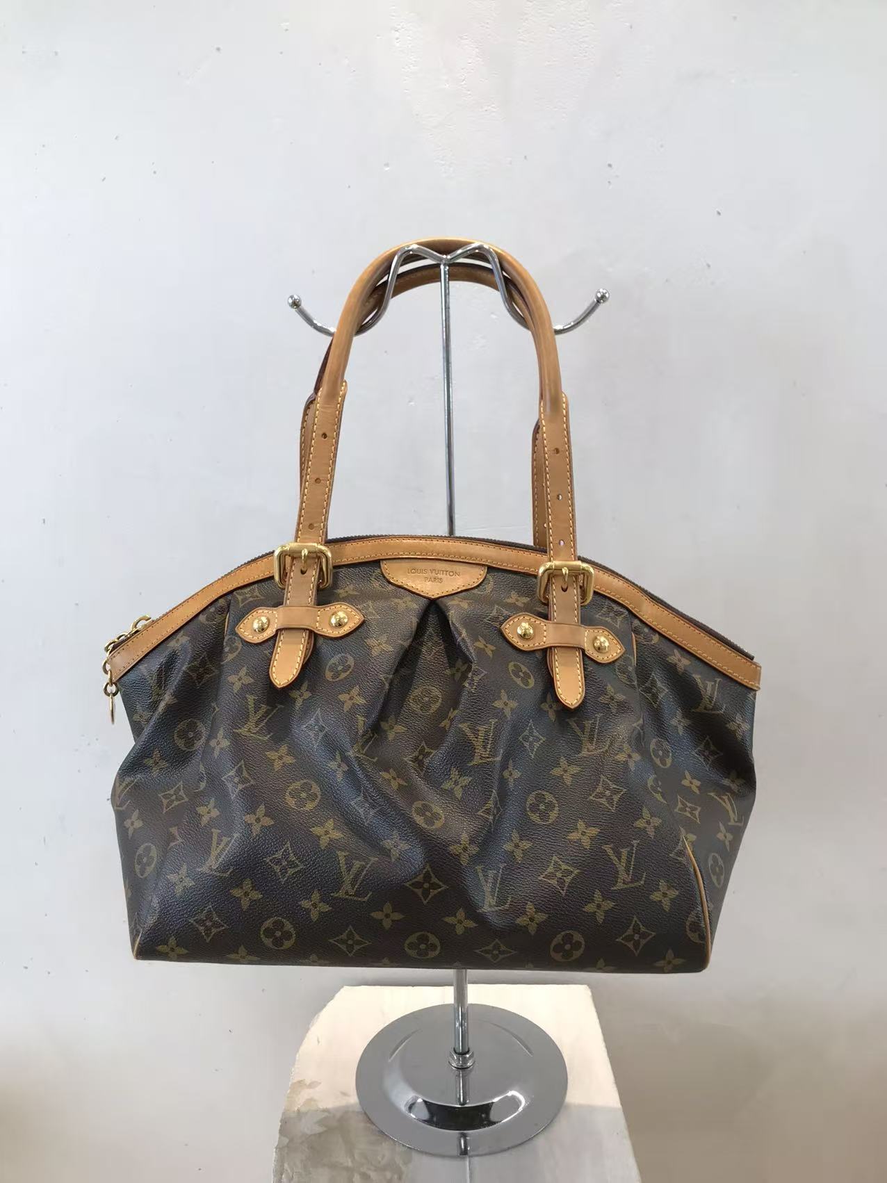 Louis Vuitton Tivoli