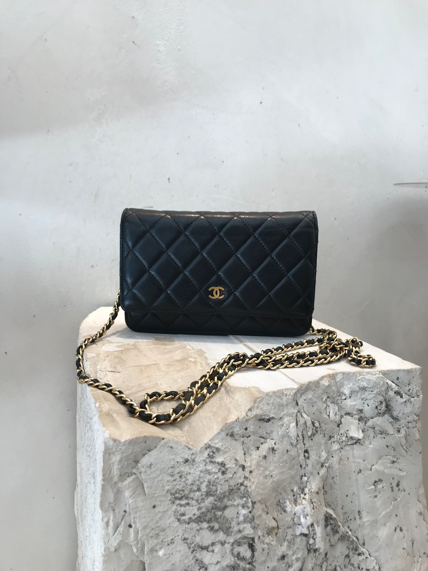 Chanel Classcia Wallet On Chain