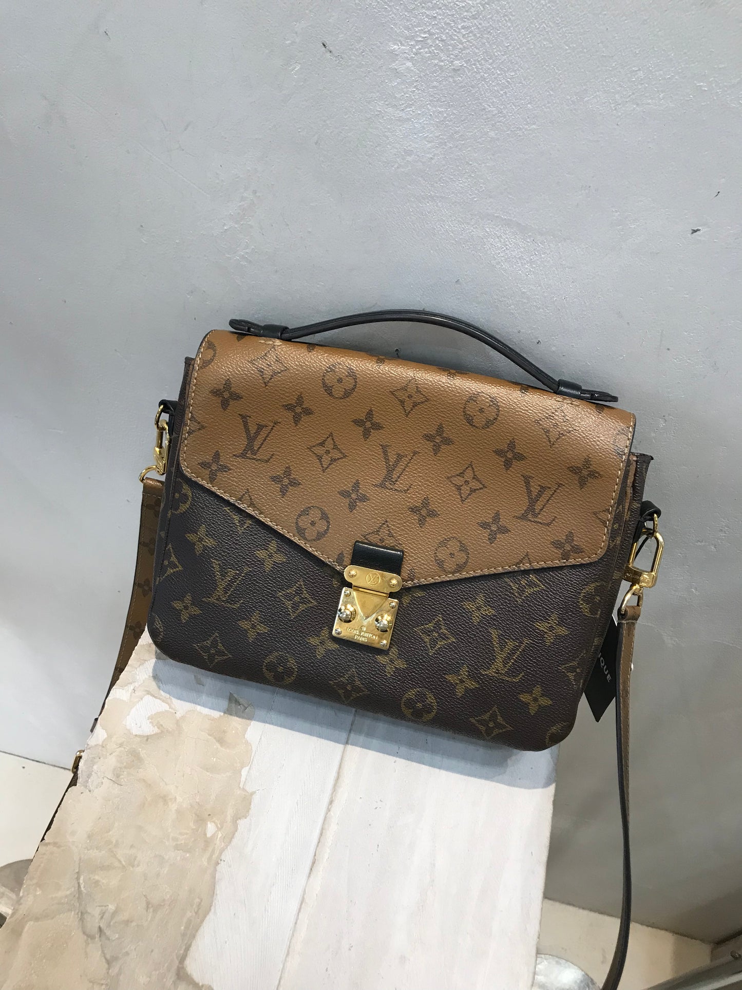 Louis Vuitton Metis Reverse