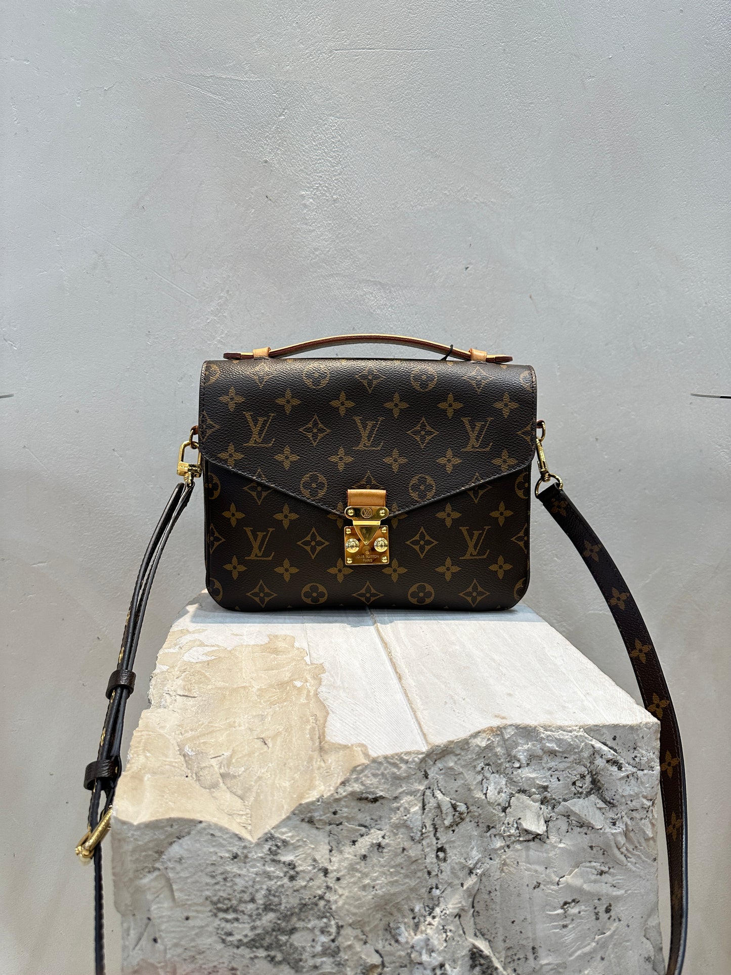Louis Vuitton Metis