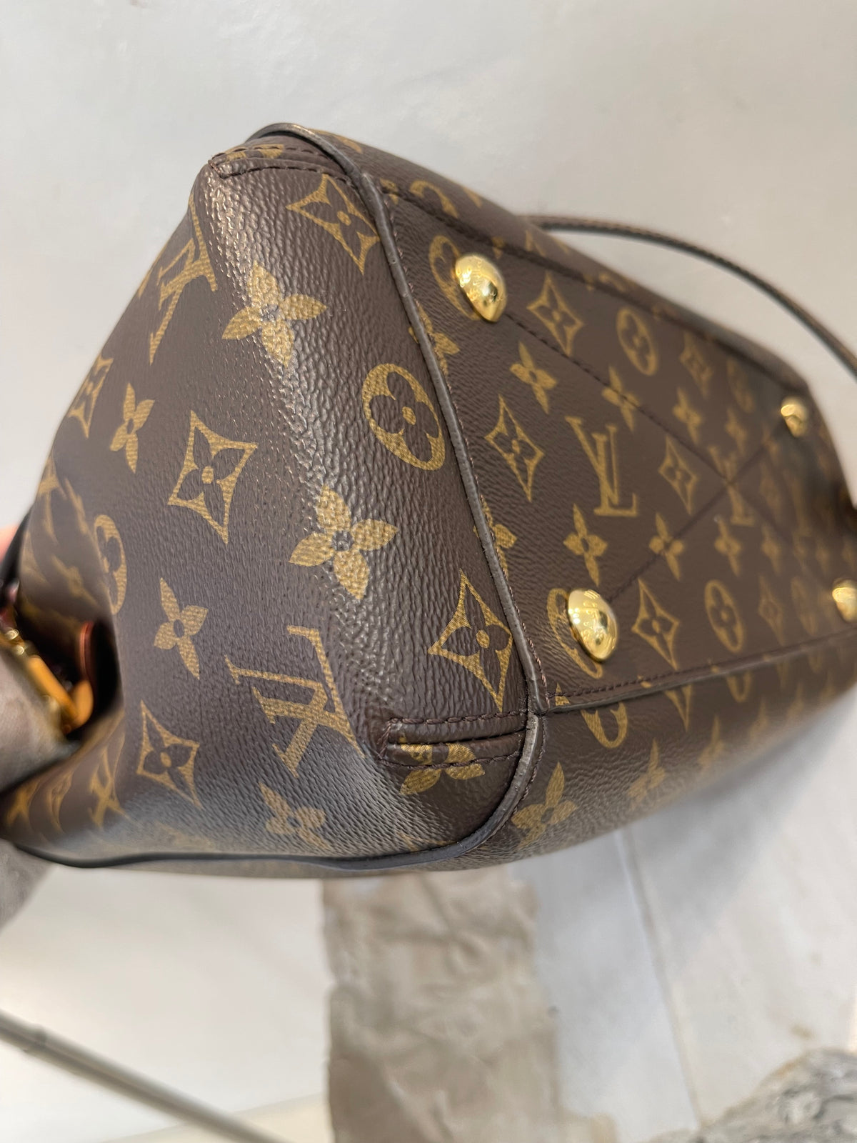 Louis Vuitton Montaigne Tg Media