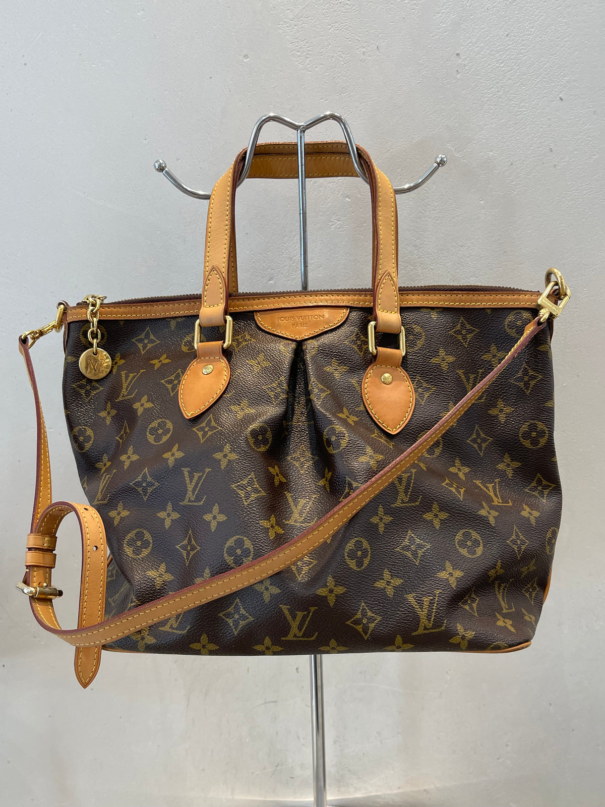 Louis Vuitton Palermo