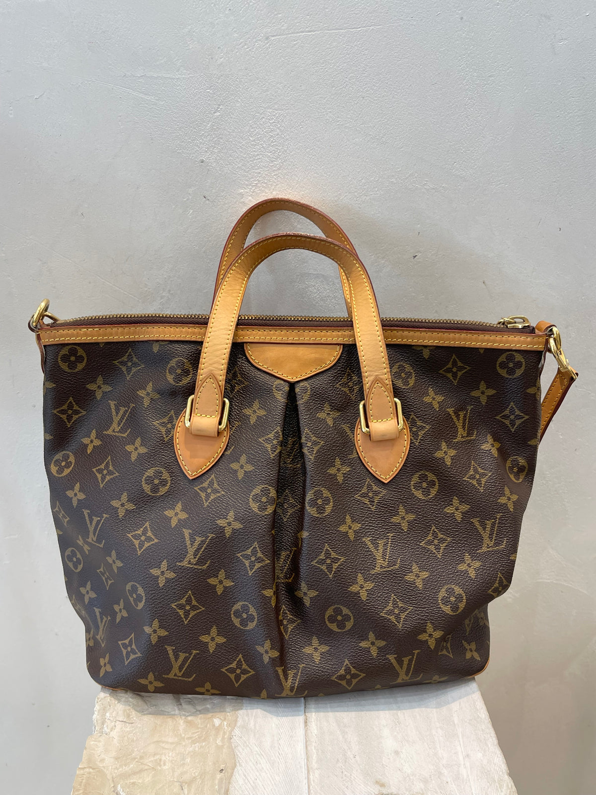 Louis Vuitton Palermo